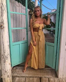 Chloe Meadows feet photo thumbnail