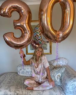 Chloe Meadows feet photo thumbnail