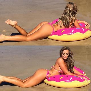 Chloe Patterson feet photo 17