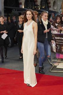 Chloe Pirrie feet photo 17