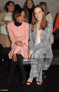 Chloe Pirrie feet photo 15