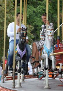 Chloe Sims feet photo thumbnail