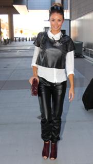 Chloe Sims feet photo thumbnail