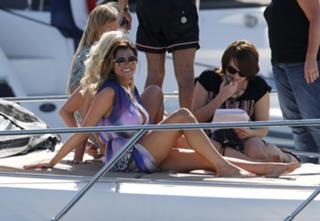 Chloe Sims feet photo thumbnail