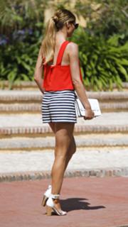 Chloe Sims feet photo thumbnail