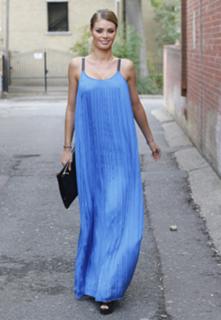 Chloe Sims feet photo thumbnail