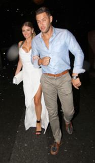 Chloe Sims feet photo thumbnail
