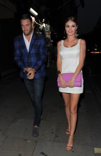 Chloe Sims feet photo thumbnail