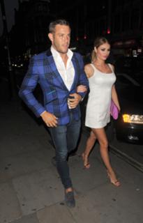 Chloe Sims feet photo thumbnail