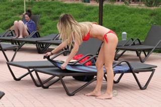 Chloe Sims feet photo thumbnail