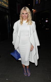 Chloe Sims feet photo thumbnail