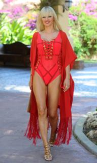 Chloe Sims feet photo thumbnail