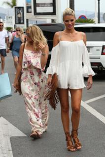 Chloe Sims feet photo thumbnail