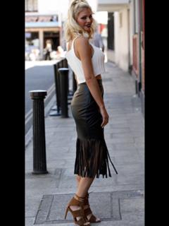 Chloe Sims feet photo thumbnail