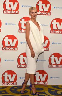 Chloe Sims feet photo thumbnail