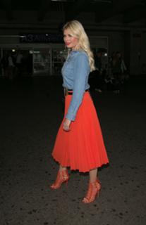 Chloe Sims feet photo thumbnail