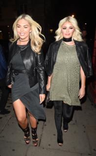 Chloe Sims feet photo thumbnail