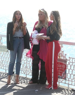 Chloe Sims feet photo thumbnail