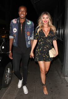 Chloe Sims feet photo thumbnail