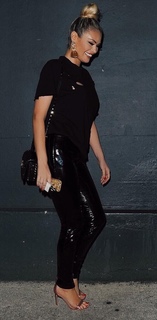 Chloe Sims feet photo thumbnail