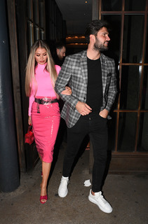 Chloe Sims feet photo thumbnail