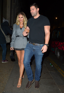 Chloe Sims feet photo thumbnail