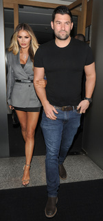 Chloe Sims feet photo thumbnail