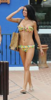 Chloe Sims feet photo thumbnail