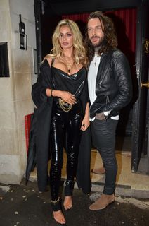 Chloe Sims feet photo thumbnail