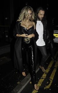 Chloe Sims feet photo thumbnail