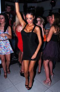 Chloe Sims feet photo thumbnail