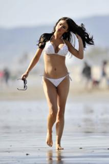 Chloe Sims feet photo thumbnail