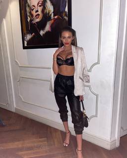 Chloe Veitch feet photo 17
