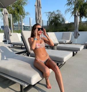 Chloe Veitch feet photo 15