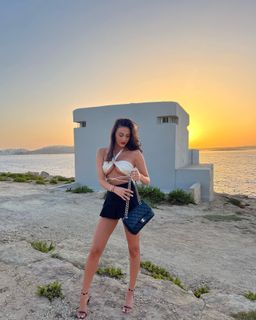 Chloe Veitch feet photo 3
