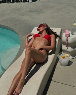 Chloe Veitch feet photo 16