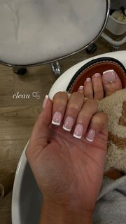 Chloe Veitch feet photo 12