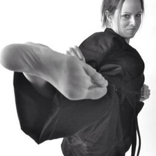 Chloé Bruce feet photo 11