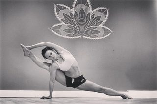 Chloé Bruce feet photo 8