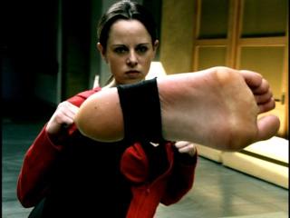Chloé Bruce feet photo 3