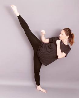 Chloé Bruce feet photo 8