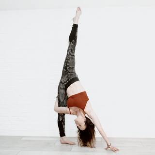 Chloé Bruce feet photo 1