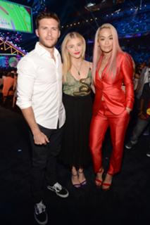 Chloë Grace Moretz feet photo thumbnail