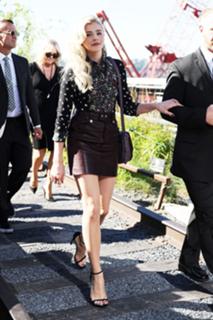 Chloë Grace Moretz feet photo thumbnail