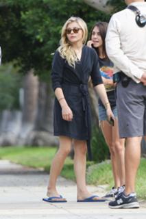 Chloë Grace Moretz feet photo thumbnail
