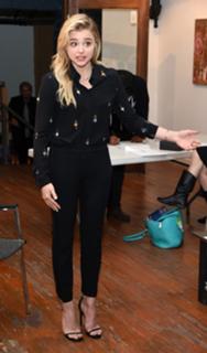 Chloë Grace Moretz feet photo thumbnail