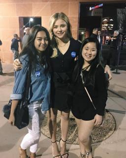 Chloë Grace Moretz feet photo thumbnail