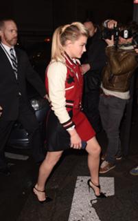 Chloë Grace Moretz feet photo thumbnail