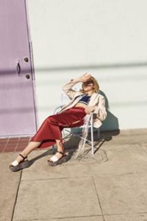 Chloë Grace Moretz feet photo thumbnail