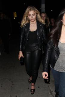 Chloë Grace Moretz feet photo thumbnail